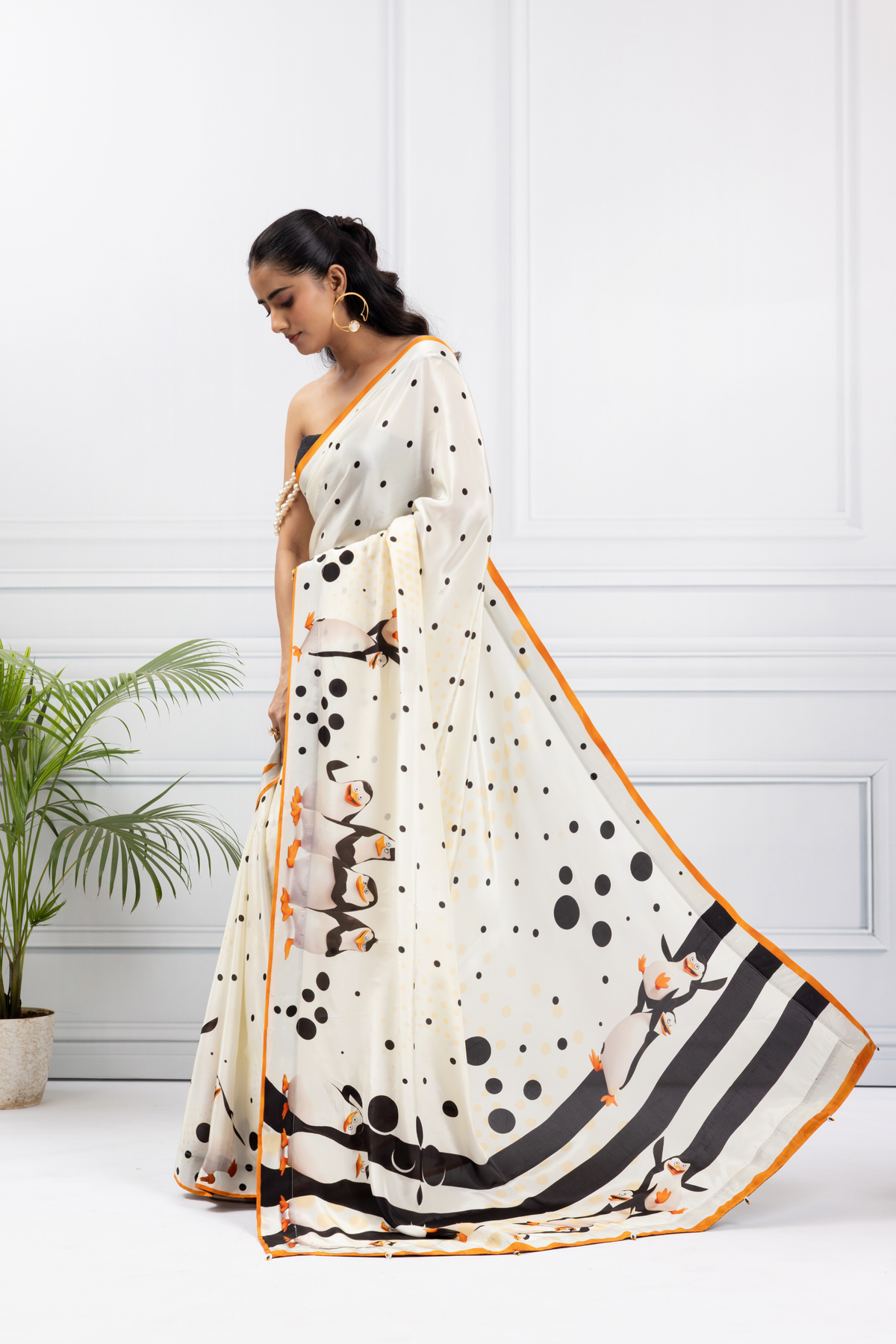 Penguin Polka Dots Saree