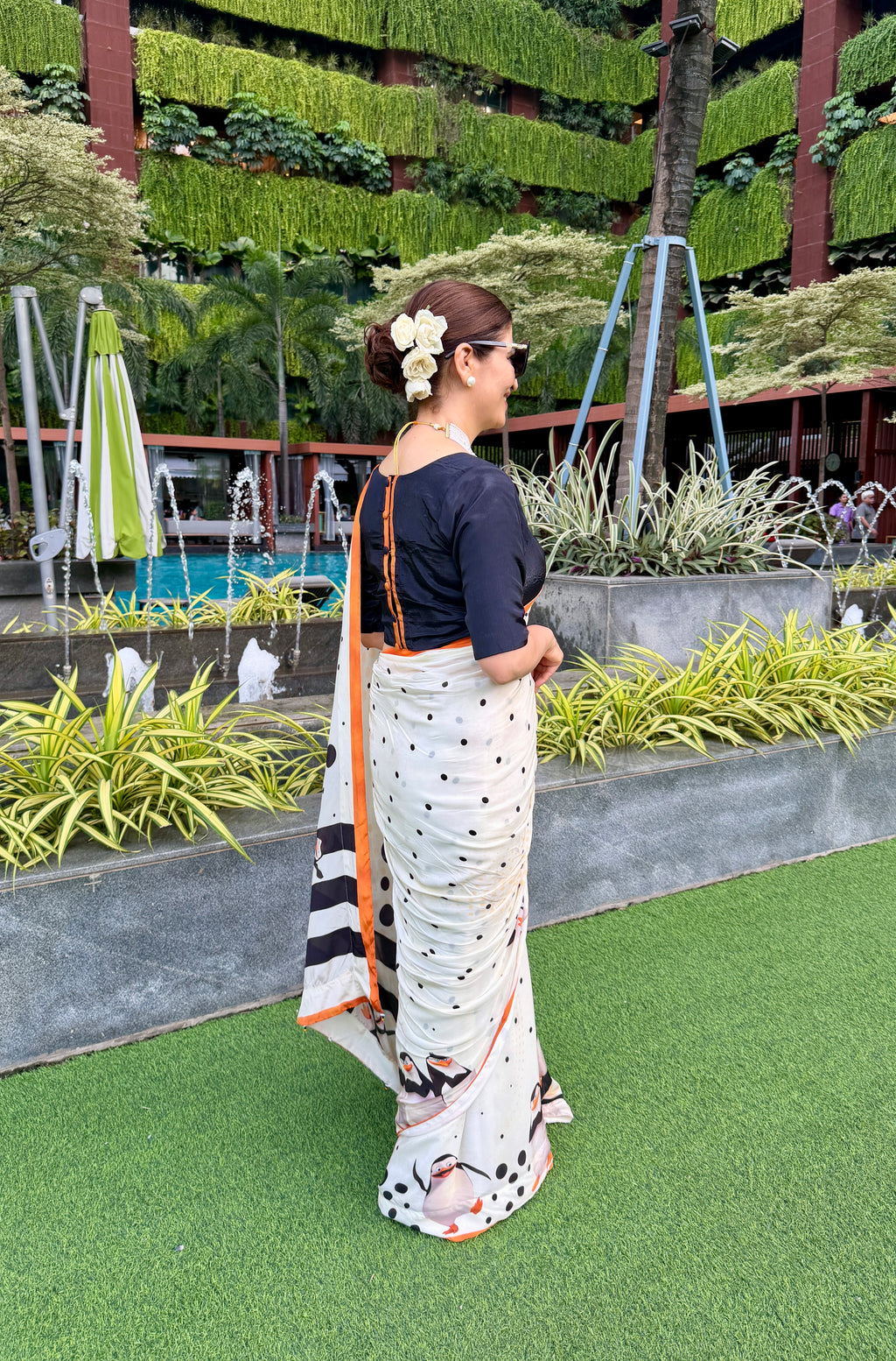 Penguin Polka Dots Saree