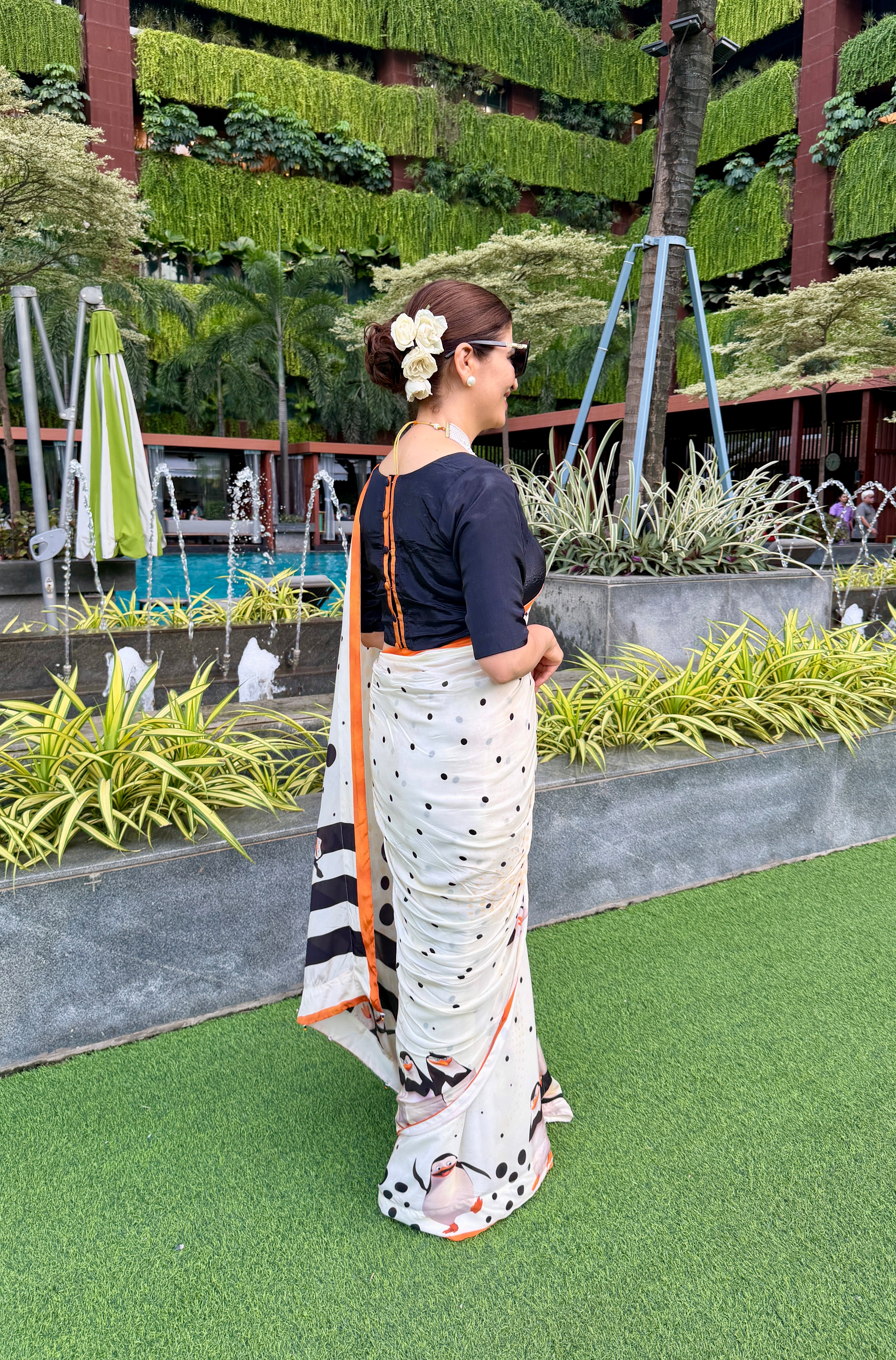 Penguin Polka Dots Saree