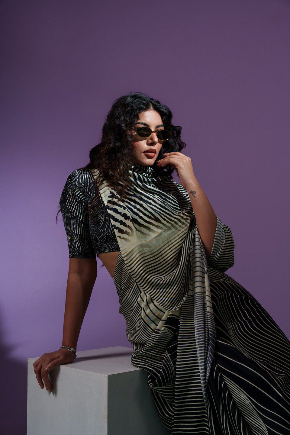 Fingerprint Aura Hypnotic Waves Saree