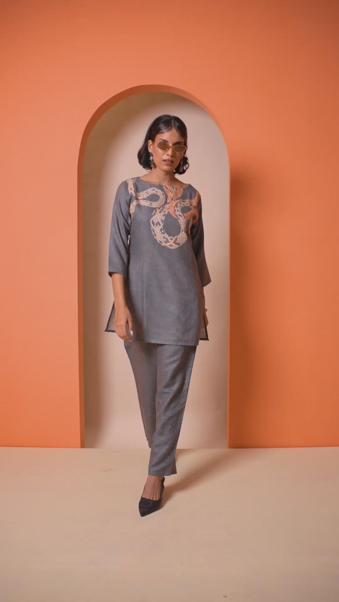 Hooping Desert Ruler Snakes