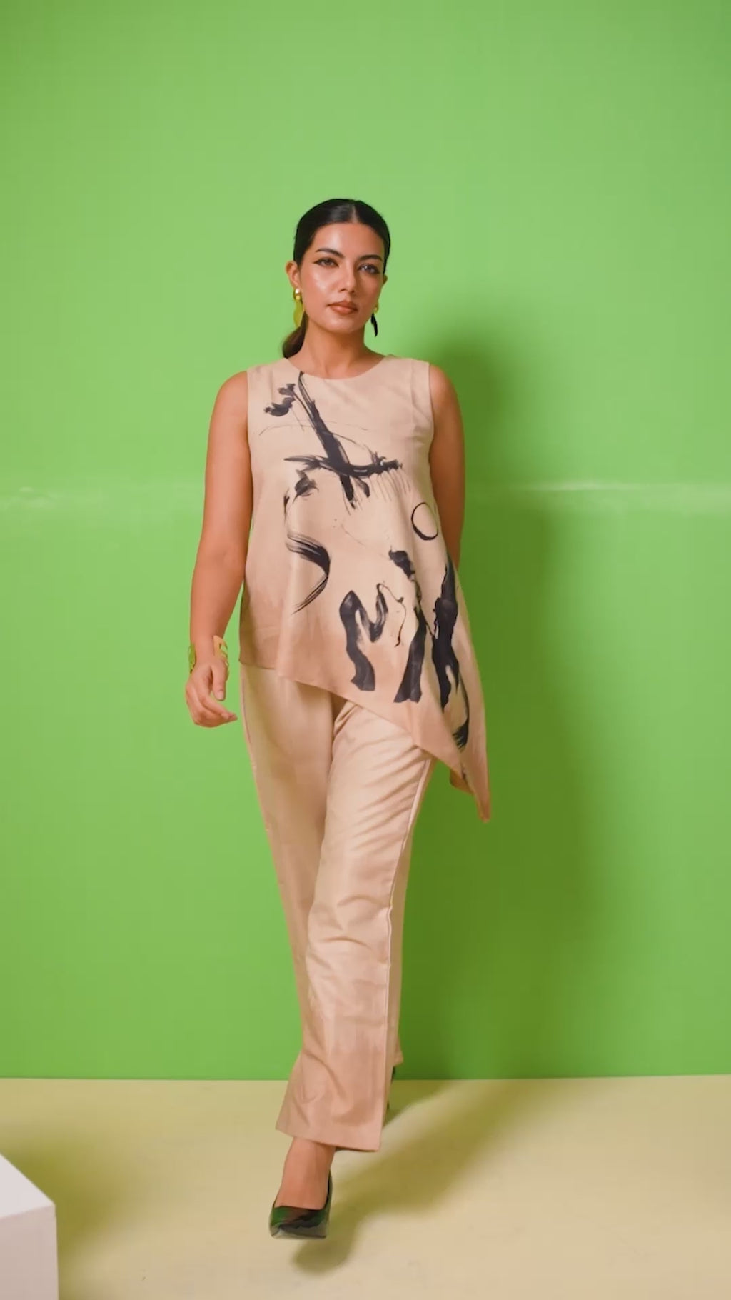 Canvas Asymmetric Abstract Motion Co-ord Set
